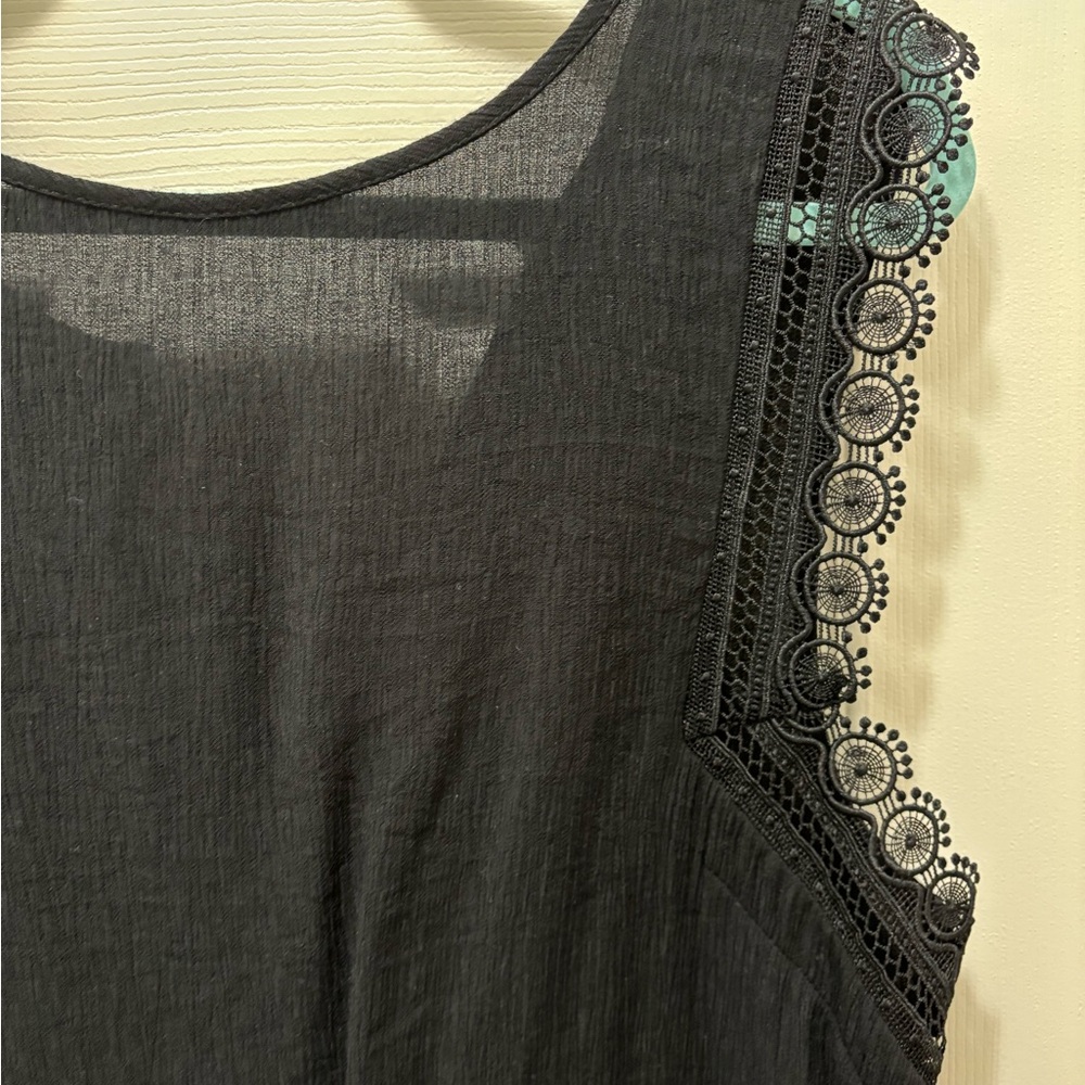 Molly Backen Black Lace Trim Women's Top - Picture 3 of 6